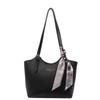 Spring new retro armpit bag high value shoulder commuter bag fashionable simple large capacity tote bag
