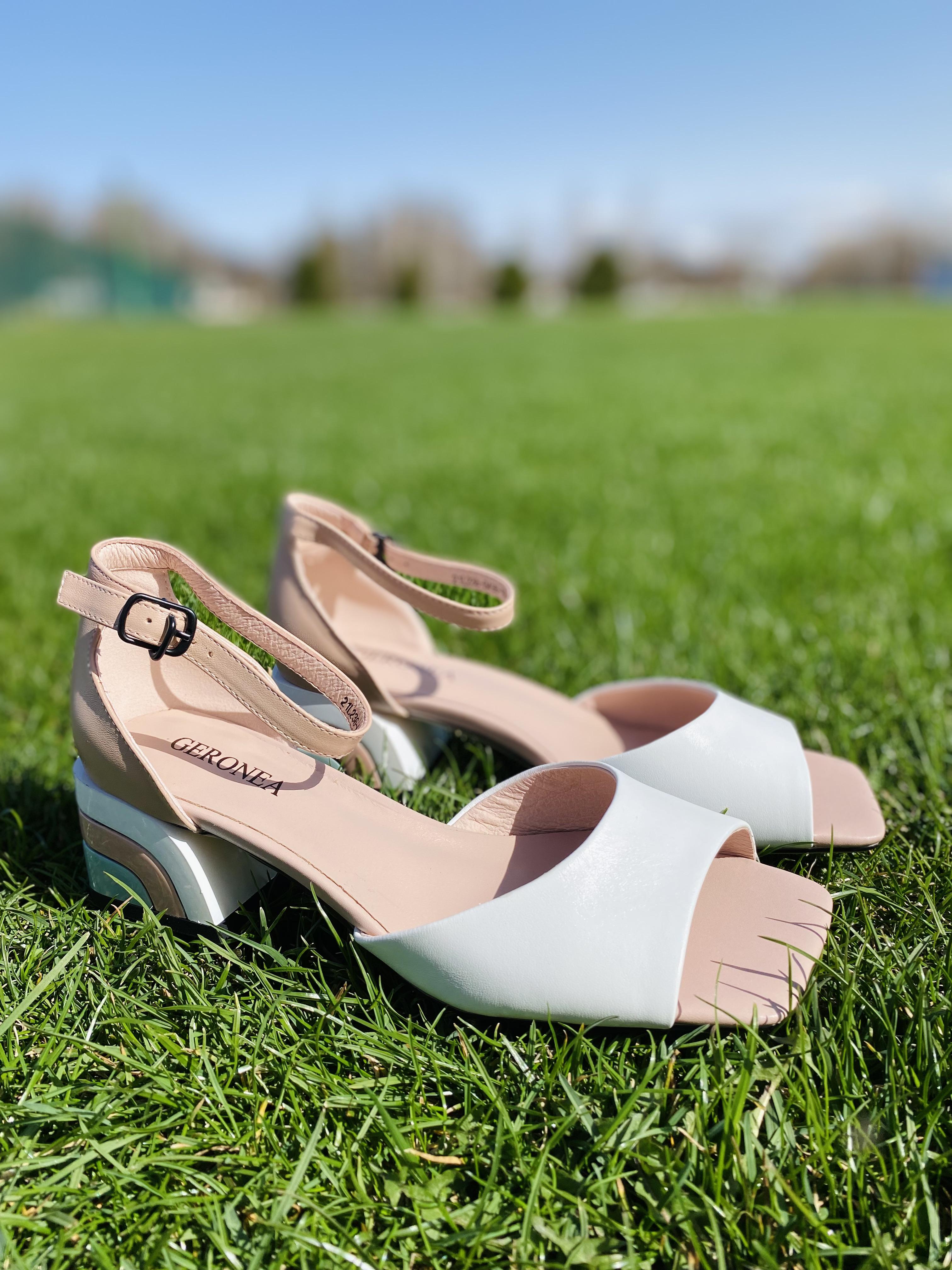 

Босоніжки на підборах Geronea 236496 36 Біло-рожеві шкіра 40