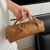 Ins Super Fire Retro Small Bag Women's 2025 New Niche Design High-end Baguette Bag Shoulder Messenger Bag
