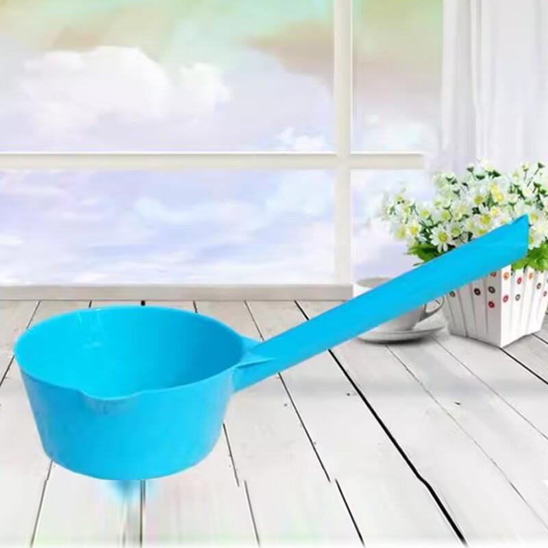 Guiren Yizu Extended Handle Water Ladle