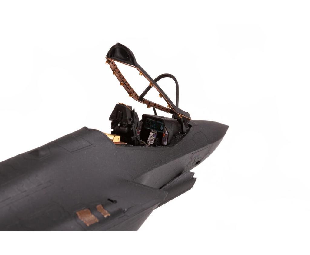 Eduard 1/72 Zoom Etching F-35C Etched Parts (for Tamiya) Plastic Model Kit Parts EDUSS855 (Airplane)