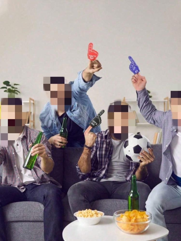 3pcs Random Sports Foam Finger Mini Foam Hand Suitable for Basketball Football Cheerleading Sports Party Tournament Game Party