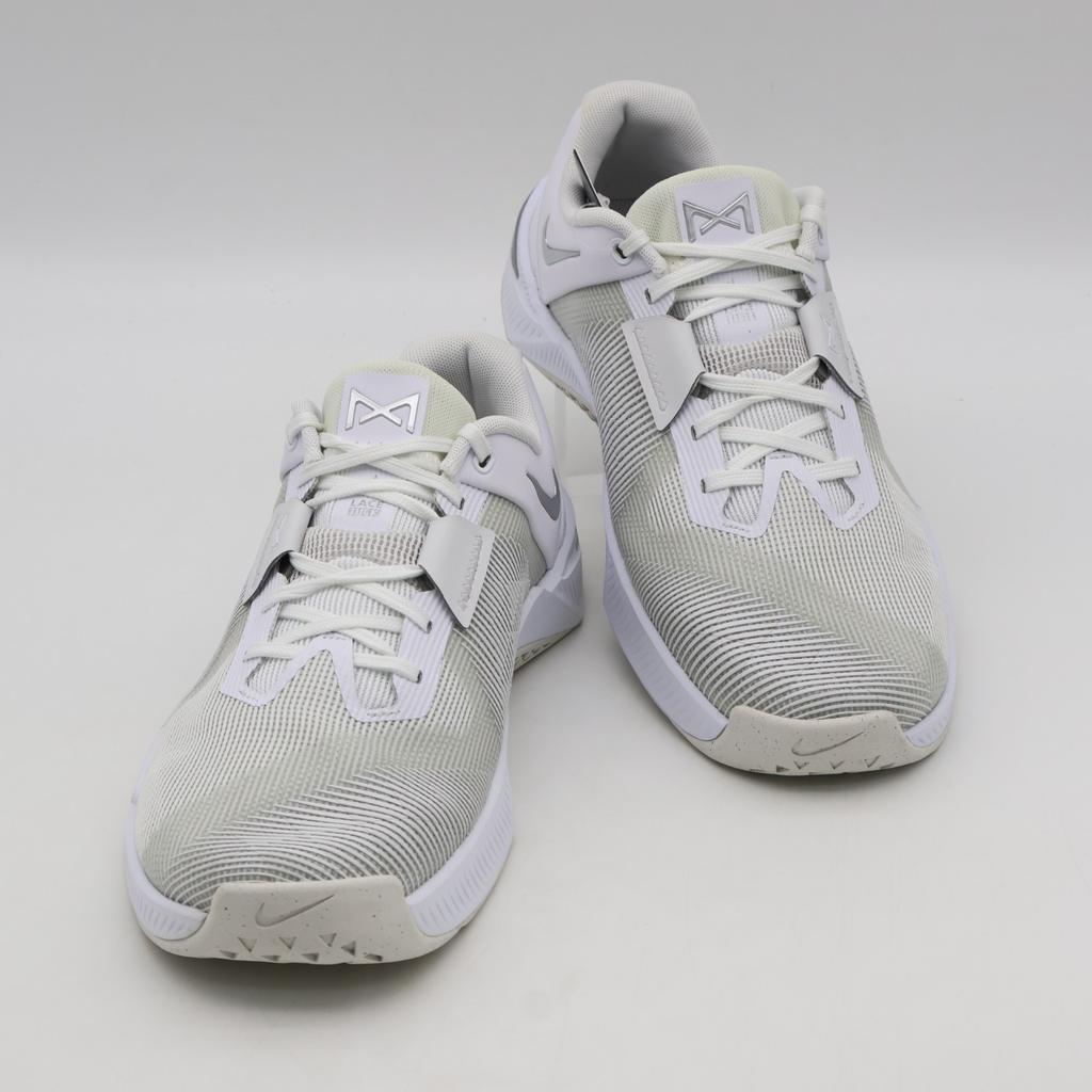 HQ2620-100 Nike Metcon 10 White Platinum Tint Wolf Grey Metallic Silver (Women's