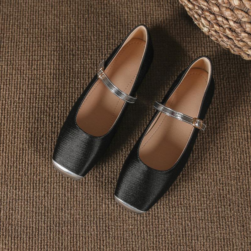 

Spring Autumn Women Flats Soft Flower Shoes Elegant Brand Ladies Mary Jane Shoes Black Red Plus Size 43 35 чорний