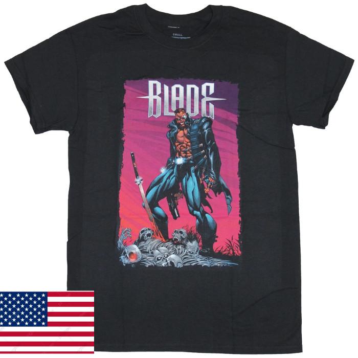 

Blade Vampire Hunter Mens - Comic Style Image Atop A pile Of Bones Image Unisex T-Shirt M