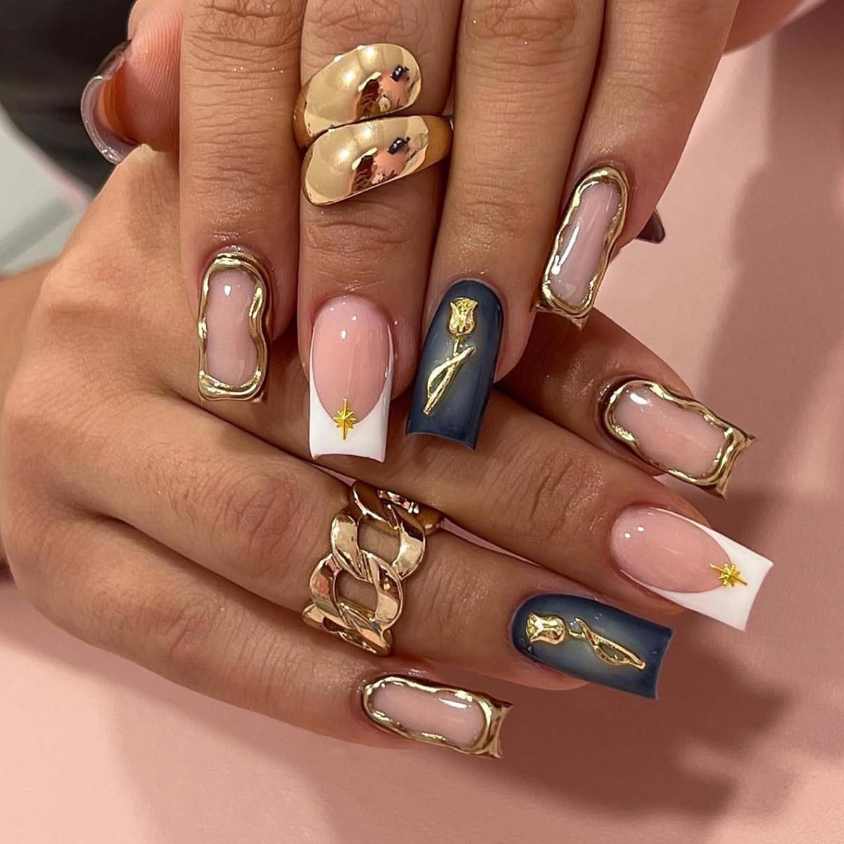 

Light Luxury Rose 3D Embossed Medium Long Wearable Nails for Women