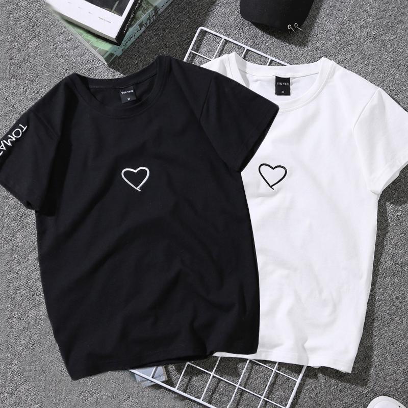 

Популярная женская черная футболка с вышивкой в ​​виде сердца для влюбленных пар, белые топы, повседневные украшения высокого качества