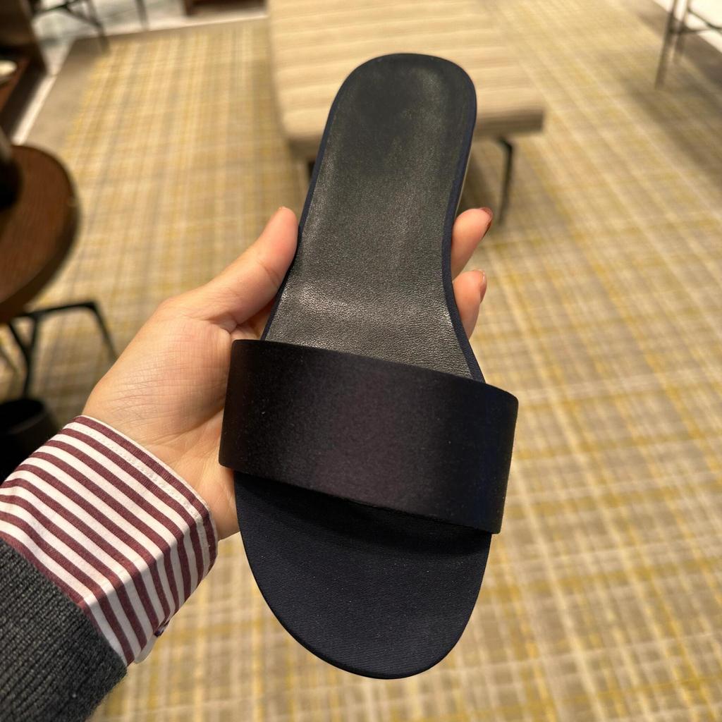 Sheepskin Simple Fashion High Sense Satin Open-toed Flat-bottomed Slippers Women's Wear Summer New Versatile Sandals