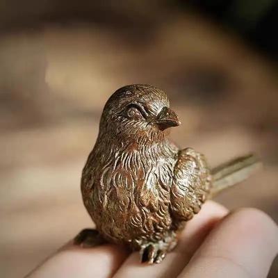 Small Sparrow Statue Metal Tea Pet Table Ornament Home Decoration Accessories Retro Bird Animal Figurines Miniatures Craft