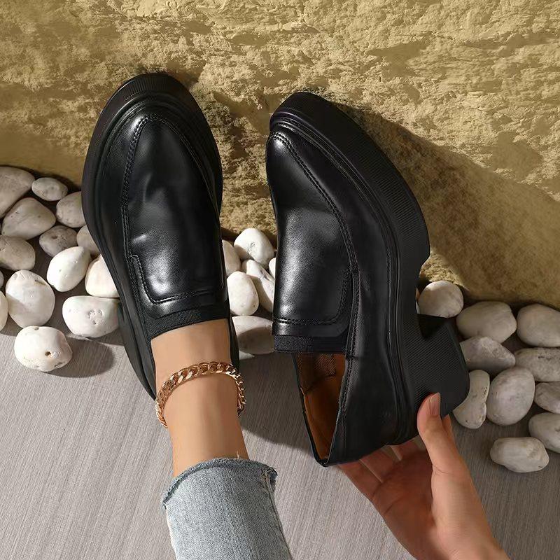 

Новые женские лоферы на платформе в британском стиле - Заостренный носок, слипоны, туфли из кожи на массивном каблуке для весны/осени 40