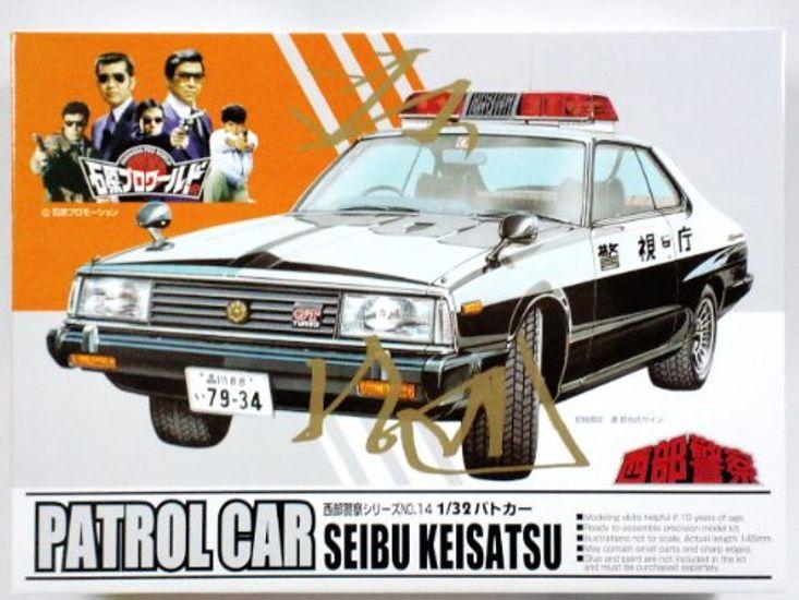 

Полицейская машина Aoshima Western Police 23648 1/32