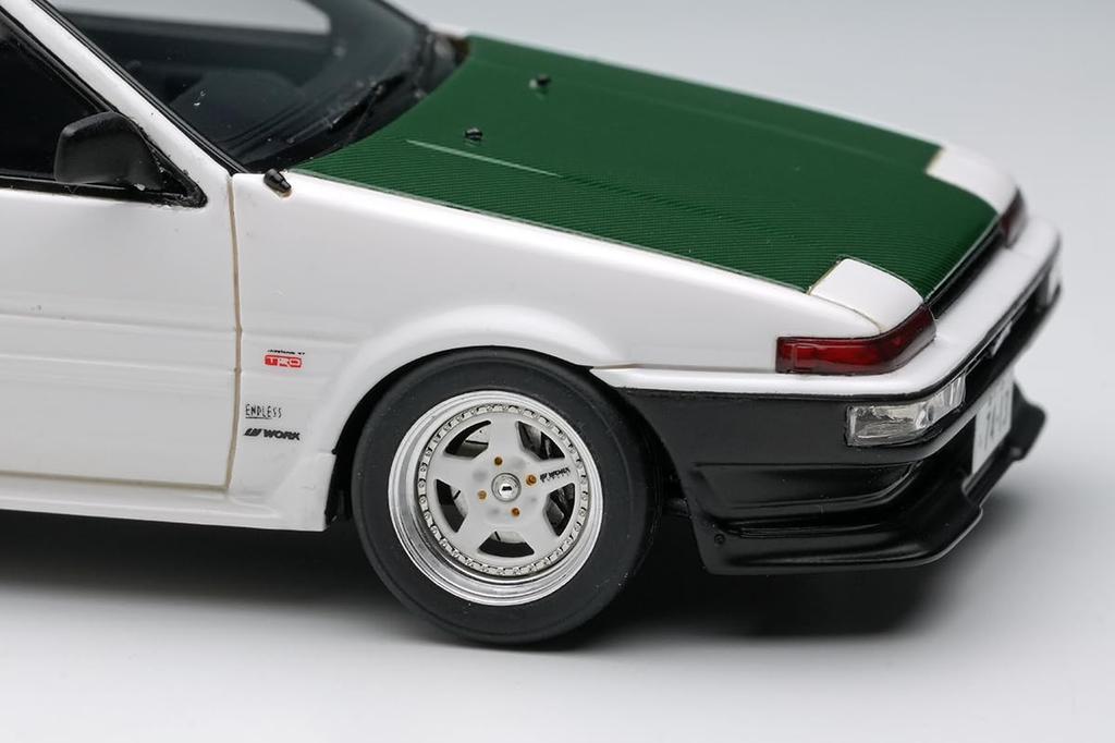 Make up EIDOLON 143 Toyota Sprinter Trueno (AE86) (3 Door) Tk-Street Ver. White (Green Carbon Hood) Finished Model EM718