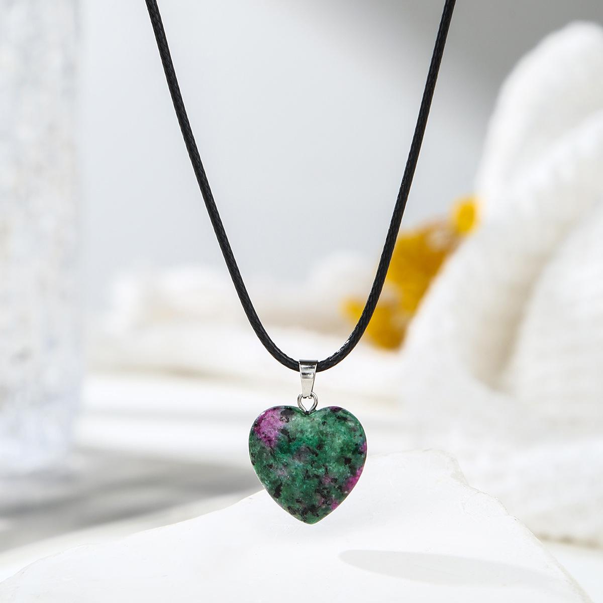 

Підвіска з натурального кристала у формі персикового серця - Авантюрин та Тигрове око, аксесуар у формі серця