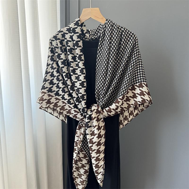 Wintermode 130 cm Quadratisch Hübsches Florales Dickes Viskose-Schaltuch Schal Dame Hochwertiger Wickel Pashmina Stola Bufandas Muslimischer Hijab