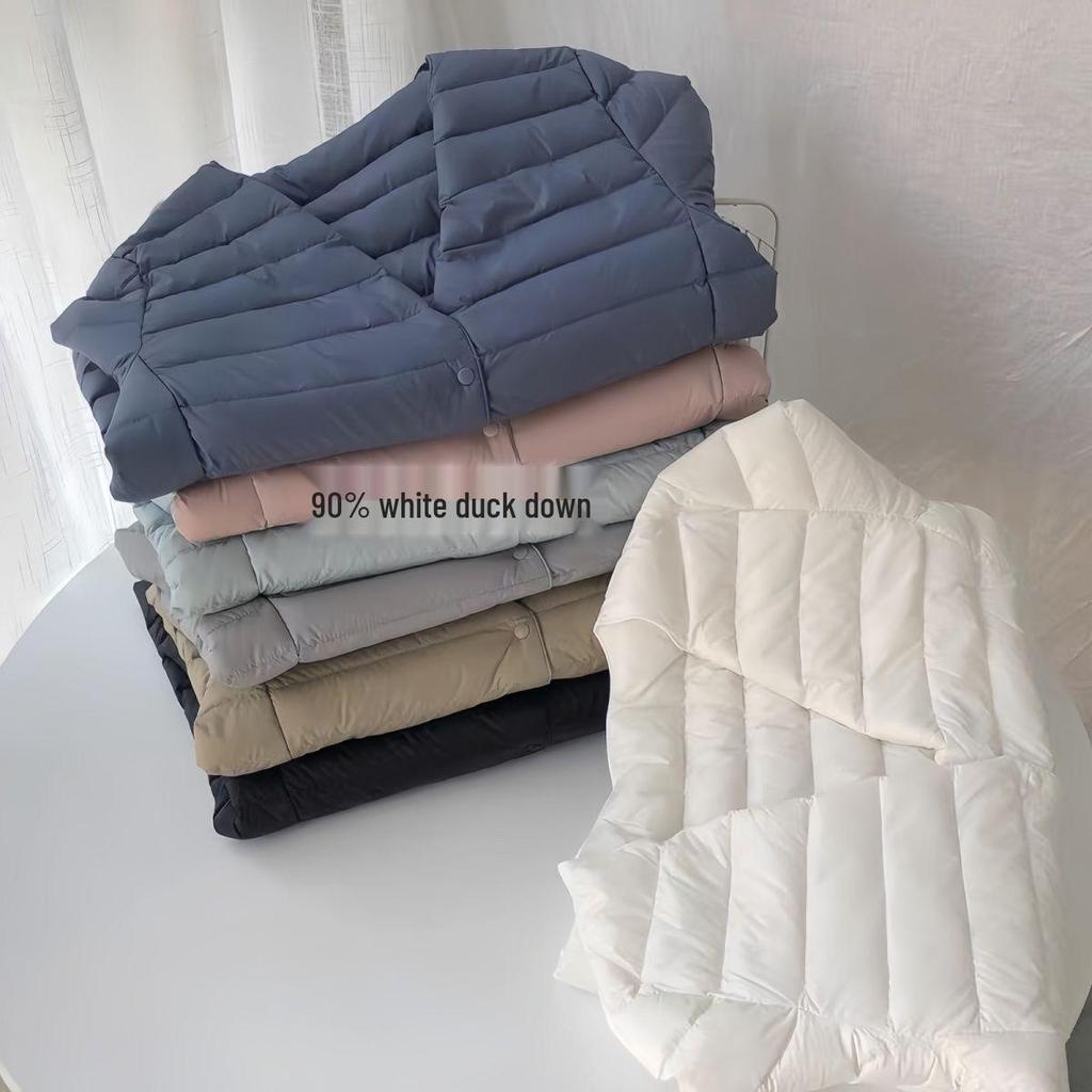 Women's 90% White Duck Down Lightweight Round Neck Jacket, Collarless, Solid Color, Warm & Simple Short Coat for Autumn/Winter.