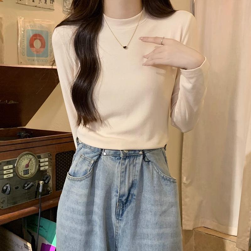 Burgunderfarbenes Damen-Langarm-T-Shirt mit rechtem Schulterausschnitt für Herbst und Winter mit kleinem Stehkragen, schlichtes und vielseitiges eng anliegendes Unterteil