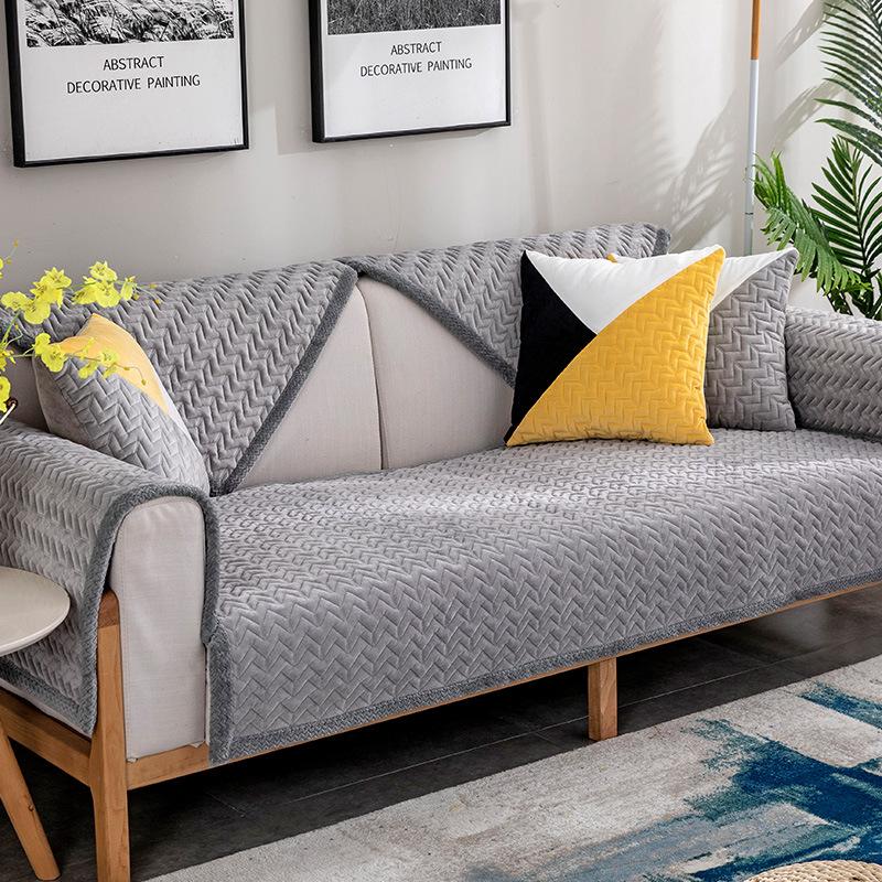 Zimowy pluszowy nadruk w paski Odporna na zużycie i brudna poduszka na sofę Sofa Ręcznik Prosta antypoślizgowa falująca woda Elegancka narzuta na sofę