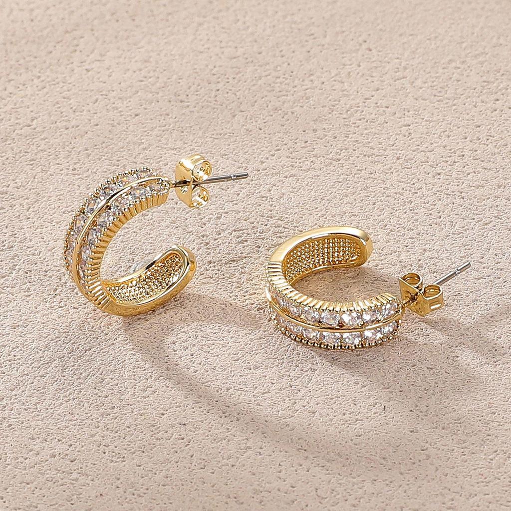 Elegant C-Shaped Zircon Stud Earrings – European and American Style, High-end Feel, Light Luxury Design