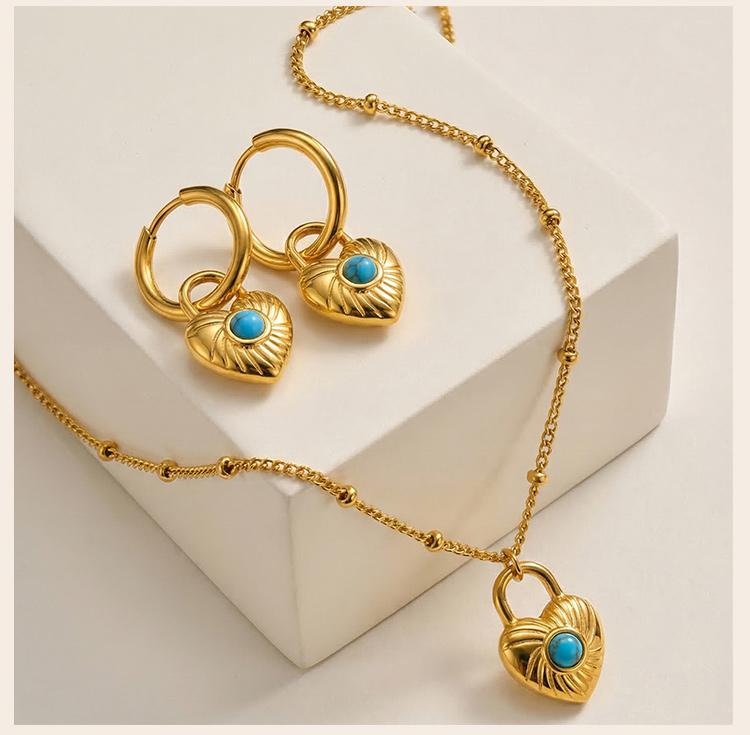 Vintage Heart Pendant Necklace Women Satellite Beads Chain Turquoise Love Necklace 18K Gold Plated Fashion Accessoreis
