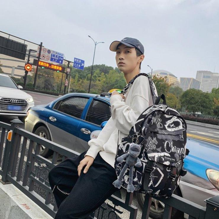 Backpack Men's High-Capacity Graffiti Backpack Casual Student Schoolbag ARI