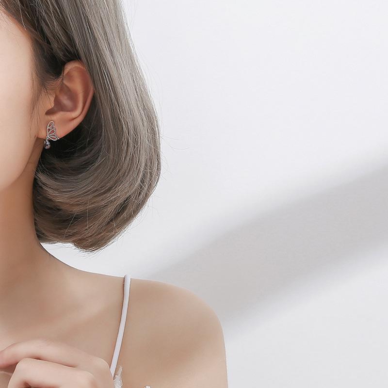 Butterfly Earrings for Women with Super Fairy Fresh Small Earrings Exquisite Short Earrings Creative Forest Earrings