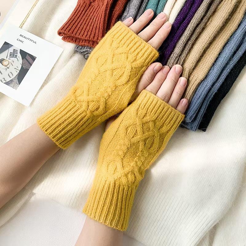 

Knitted Gloves Fingertip with Touch Screen Short Wrist Sleeves Winter Women s Warm and Fashionable Open Finger Gloves One Size жовтий
