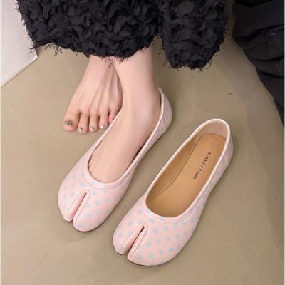 Neuer Koreanischer Stil Damen Loafer mit geteilter Zehe Flache Ballerinas zum Hineinschlüpfen mit bequemer Mary Jane Lasche Frühling/Herbst Tabis Schuhe