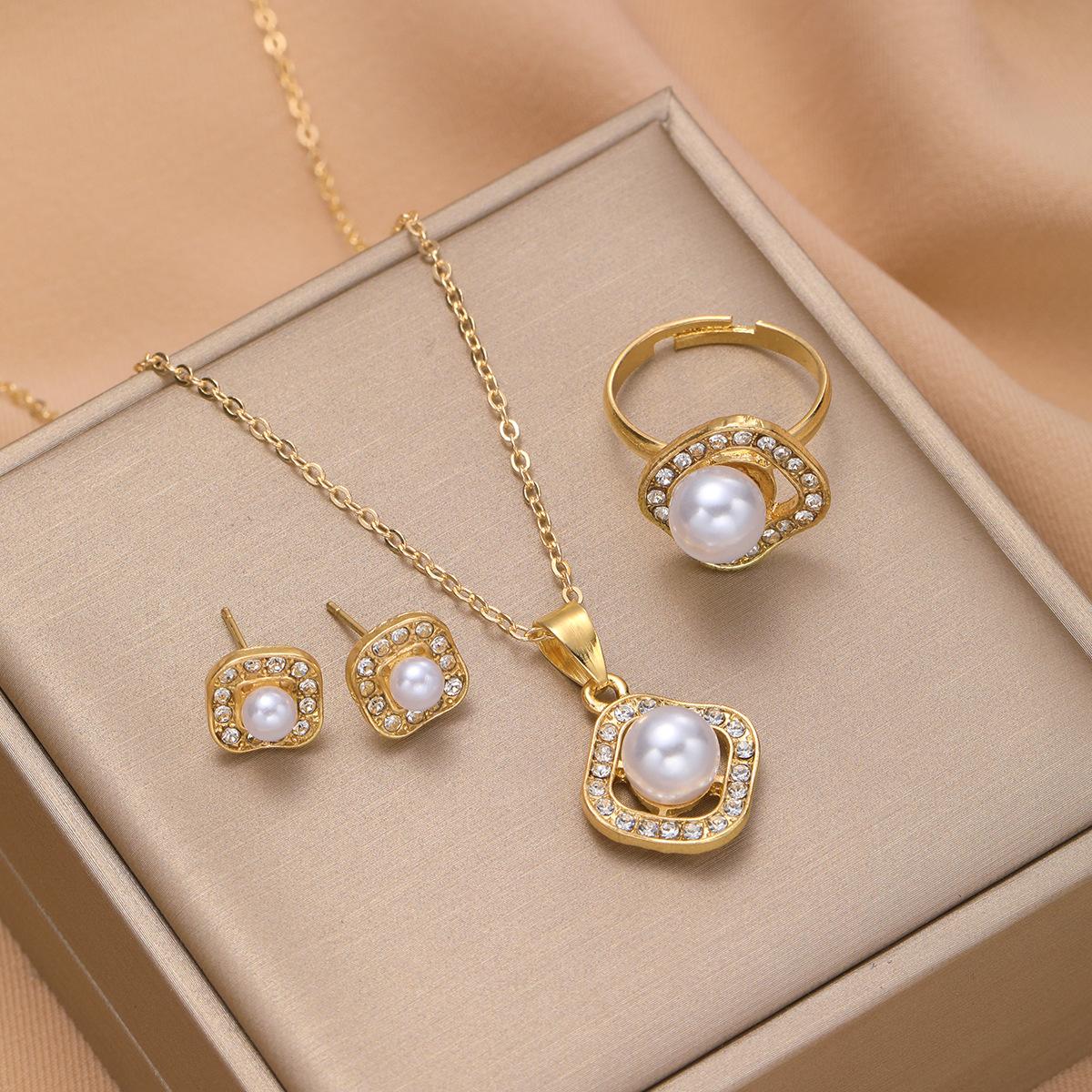 Fashion Exquisite Pearl Geometric Necklace Earrings Ring Jewelry Set For Women French Jewelry Bridal Accessory Set Romantic Gift
