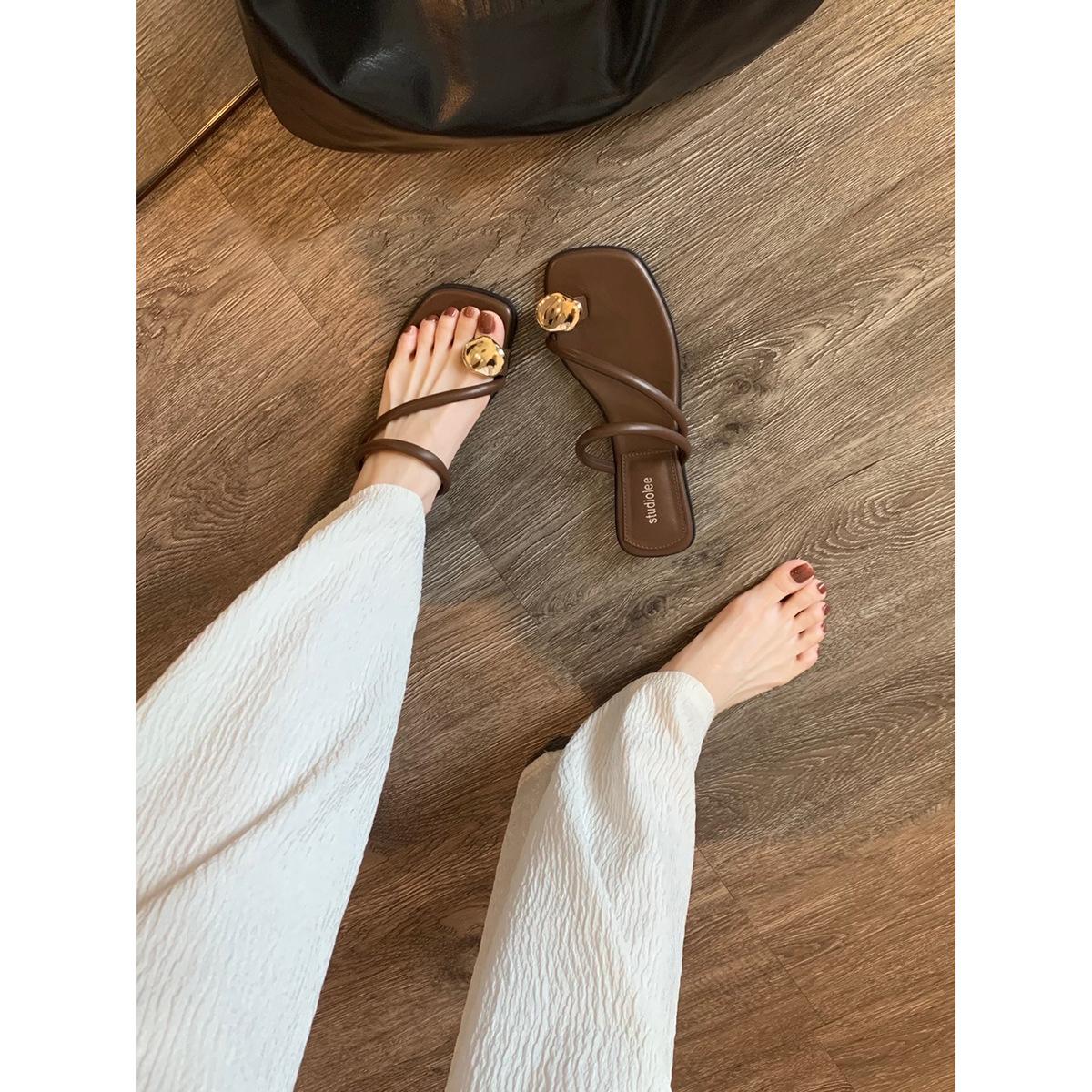 

Grape mother studiolee herringbone flat bottom square head one word with toe cool slippers summer women s large size women s shoes 43