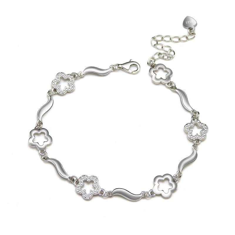 

Fashion Simple Light Luxury Plum Blossom Jewelry Mori Series Hollow Flower Bracelet Women S Versatile Zircon Jewelry платиновый