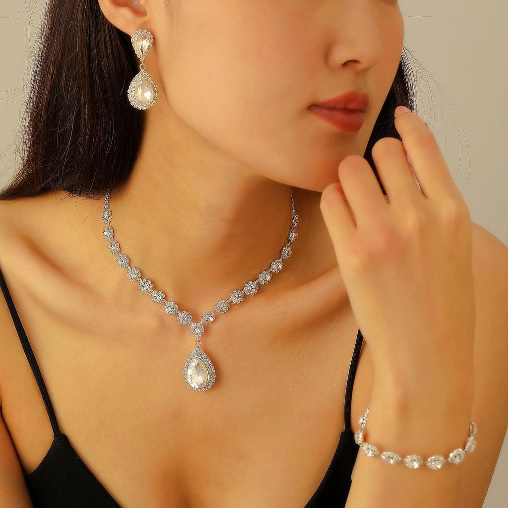 Luxury Teardrop Necklace & Earrings Set: Bridal & Evening Diamond Jewelry
