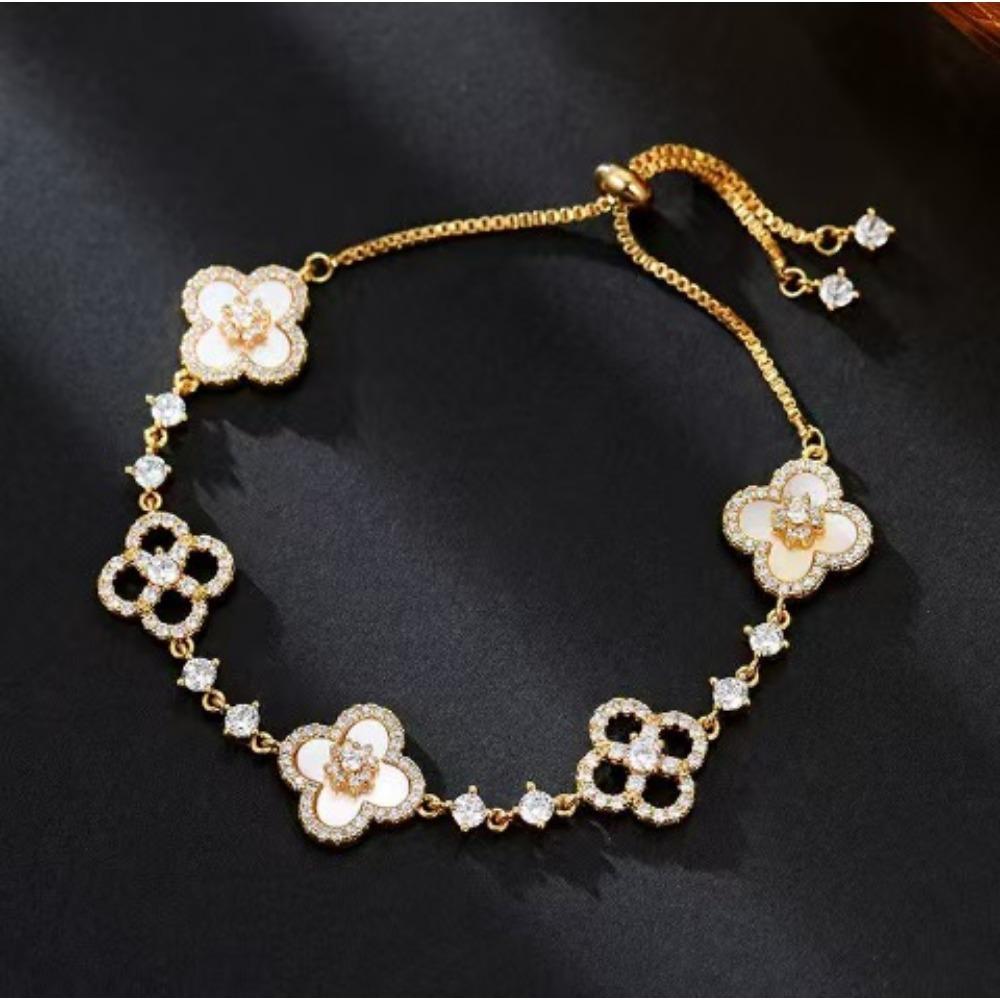 New Four-leaf Clover Bracelet Sparkling Lucky Clover Pull-out Bracelet Niche Luxury Jewelry for Women