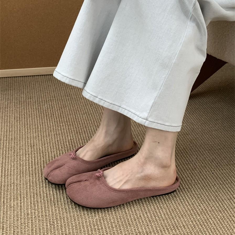 Gentle evening wind pig's trotters split-toe shoes women's 2025 summer new suede Korean version soft sole light mouth half slippers