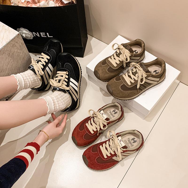 Retro Color Matching Versatile Women's Autumn New Light Commuter Sneakers