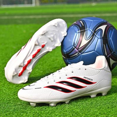 Weltcup niedrig geschnittene Fußballschuhe lange Stollen Trainingsrasen kaputte Stollen Fußballschuhe