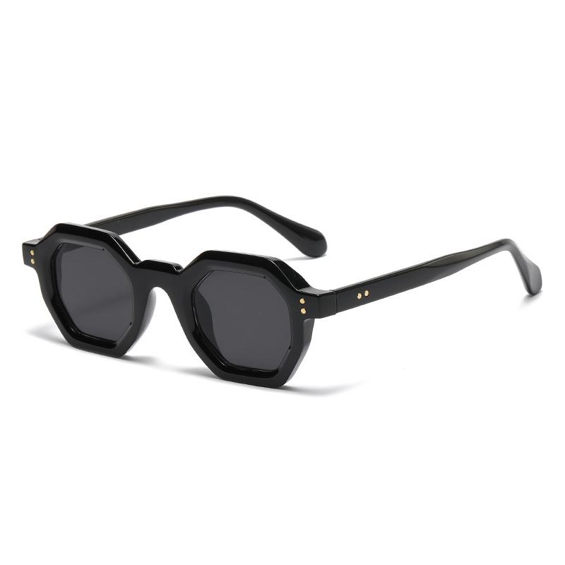 

SO&EI Fashion Polygon Small Square Women Punk Sunglasses Retro Rivets Men Trending Sun Glasses Shades UV400 As the picture черный серый