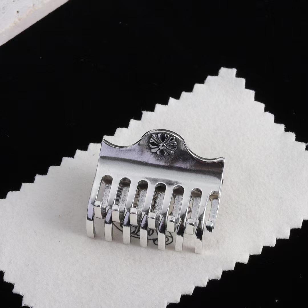 Women s Retro Distressed Hair Clip: Versatile & Fashionable for Buns & Back of Head.