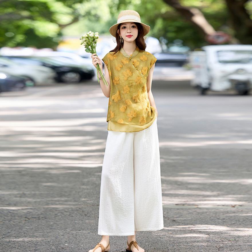 

Новый маленький человек Ся носит полный комплект топов без рукавов и брюк широкого кроя, а также костюм-двойку для женщин. XXL