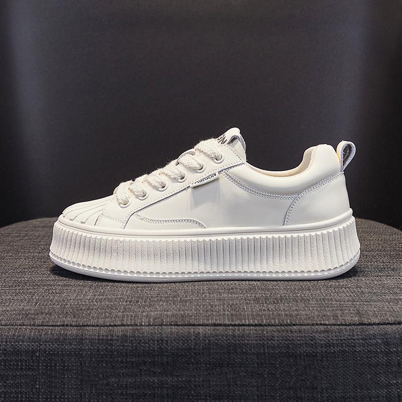 

Кожаные туфли на толстой подошве, увеличивающие рост, детские туфли с ракушечным носком, осенняя новинка 2025, модные взрывные повседневные кеды 35