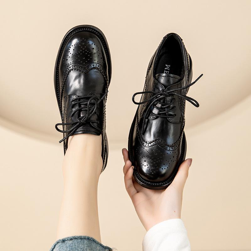 2025 Women's Winter Round Toe Lace-Up Low Heel Modern Retro Shoes