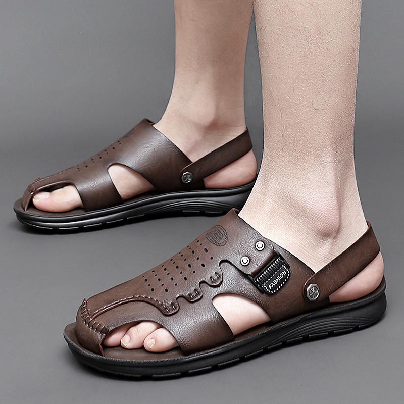 Bestsäljande sommarsandaler för män ihåliga andningsbara strandskor högkvalitativa campingskor för män trendig brun färg