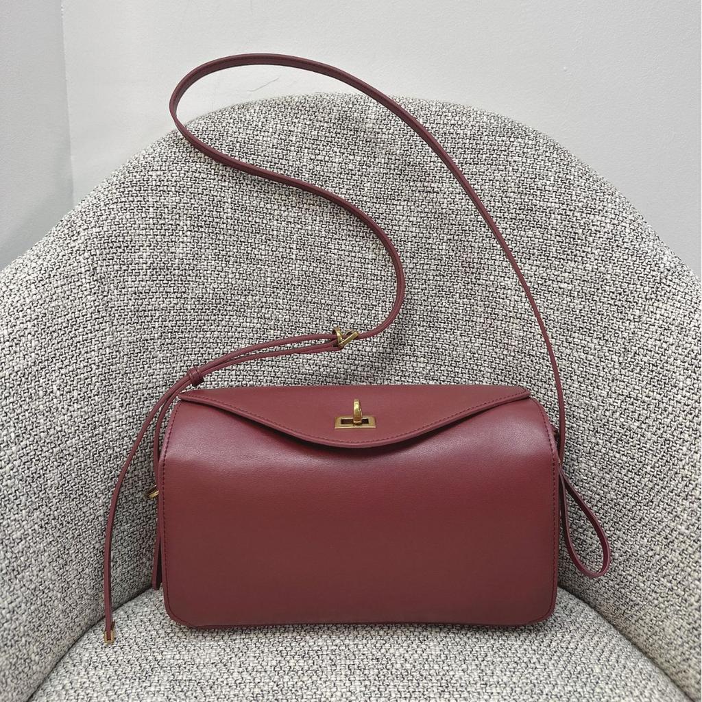 First layer cowhide rodeo pillow bag high-end leather women's underarm bag new niche commuter shoulder messenger bag