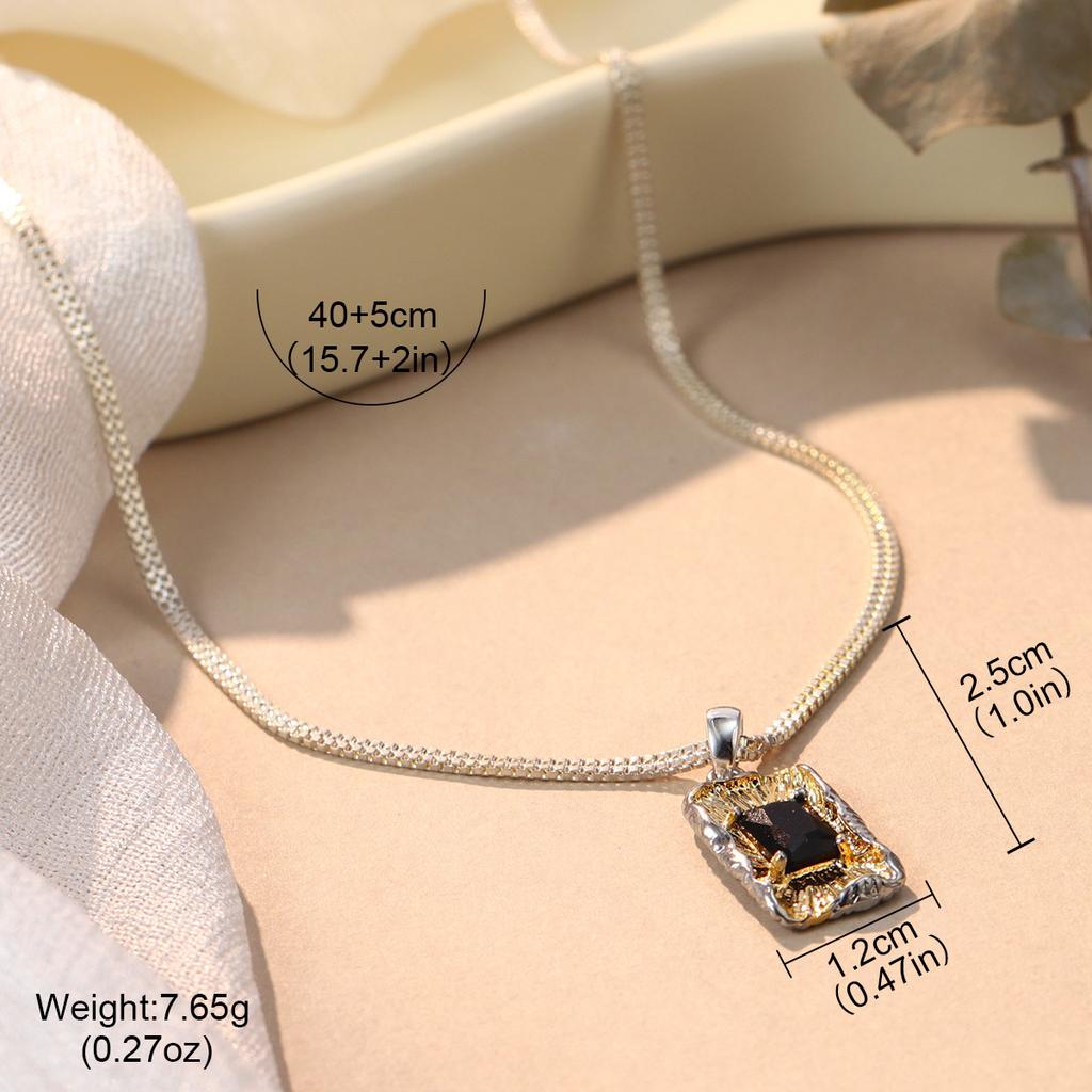 Niche pleated love necklace, simple irregular pendant, hand-closed fashion sweater chain design