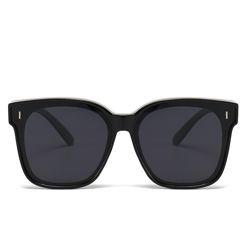 Polarized Clip-On Sunglasses for Over Prescription Glasses - Unisex, Perfect for Driving, Fashionable, Summer Style, Sun Protection