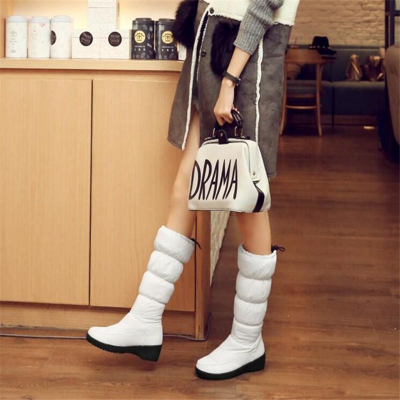 Warmer Pelz Plüsch Daunen Damen Schneestiefel Winter 2025 Damenschuhe Wasserdicht Bequem Damen Kniehohe Stiefel Schwarz Weiß Übergröße