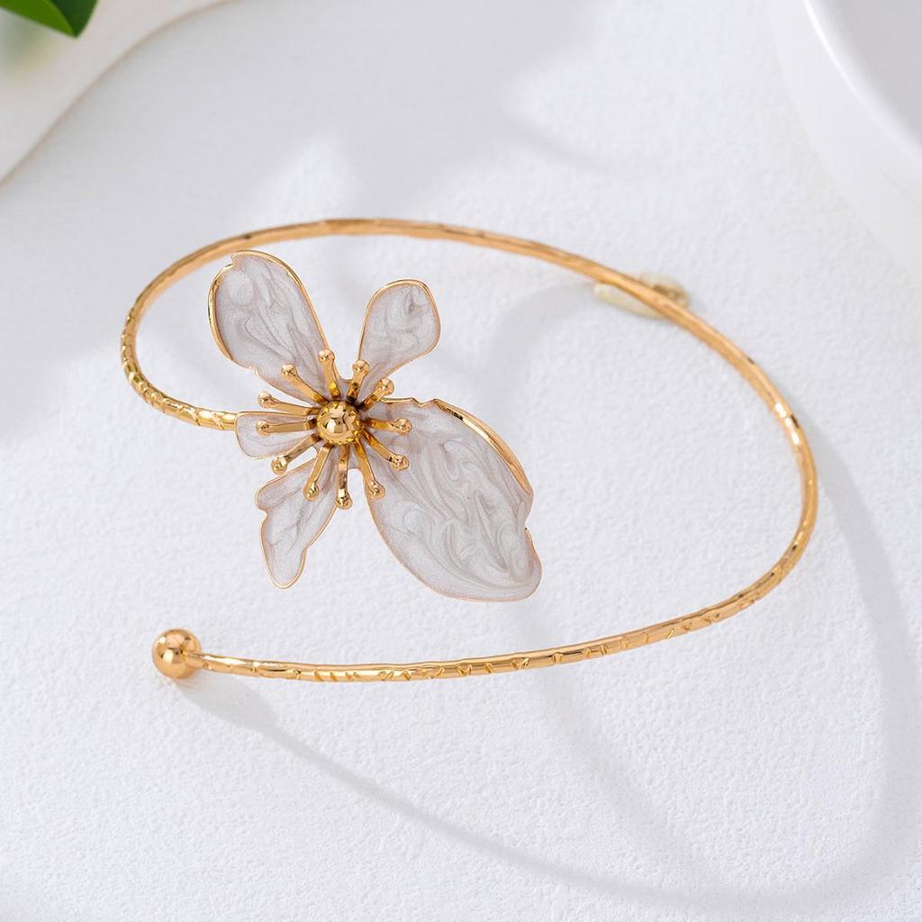 Elegant Gold Enamel Floral Open Armlet Bracelet for Women