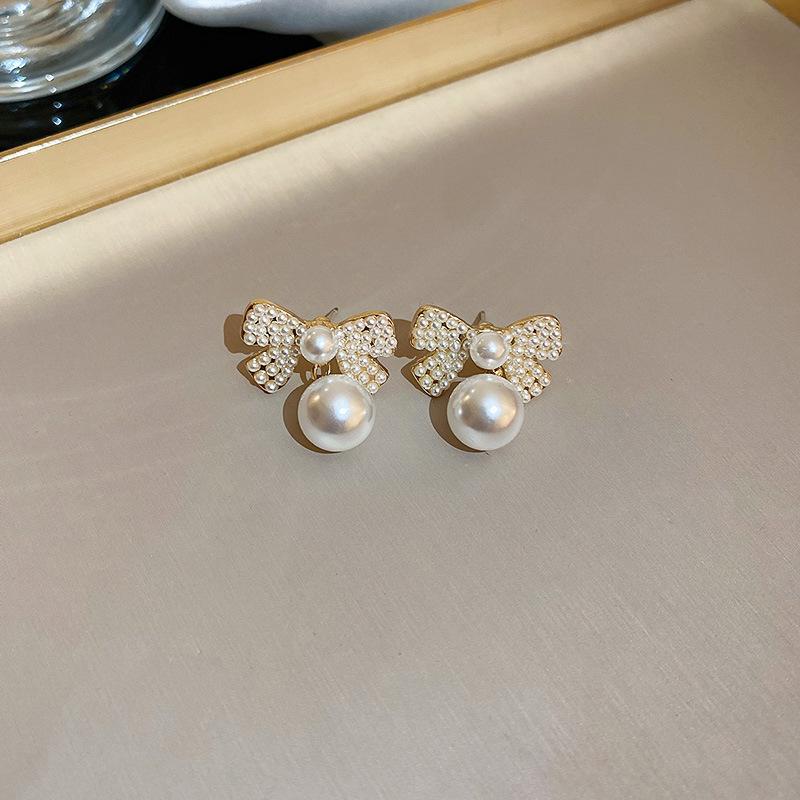 Silver Needle Pearl Geometric Earrings: Korean Simple French Style, Daily All-Match for Women