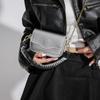 IELGY Women's Retro Bag, Textured Small Square Bag, Fashionable Shoulder Messenger Mobile Phone Bag.