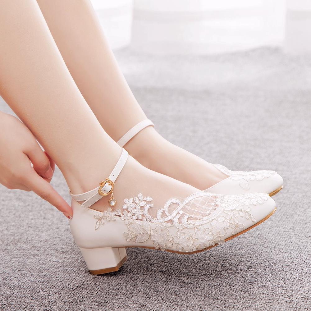 Crystal Queen Moda 3CM Tacchi Bassi Cinturino alla Caviglia Donna Scarpe da Festa Danza Matrimonio Pizzo Bianco Scarpe a Punta Donna