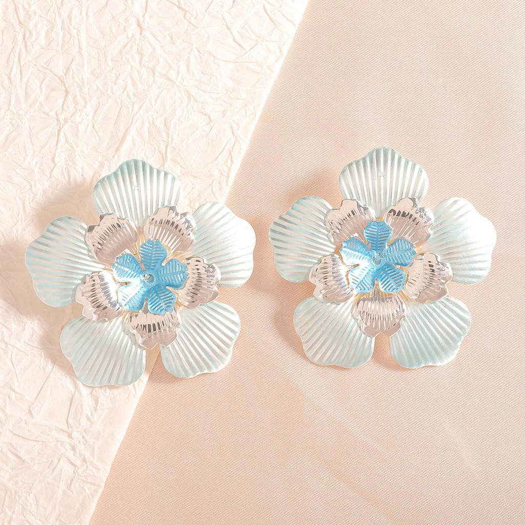 New Accessories Fashion Light Luxury Flower Earrings Premium Earrings Multi-layer Petal Ear Accessories Stud Earrings